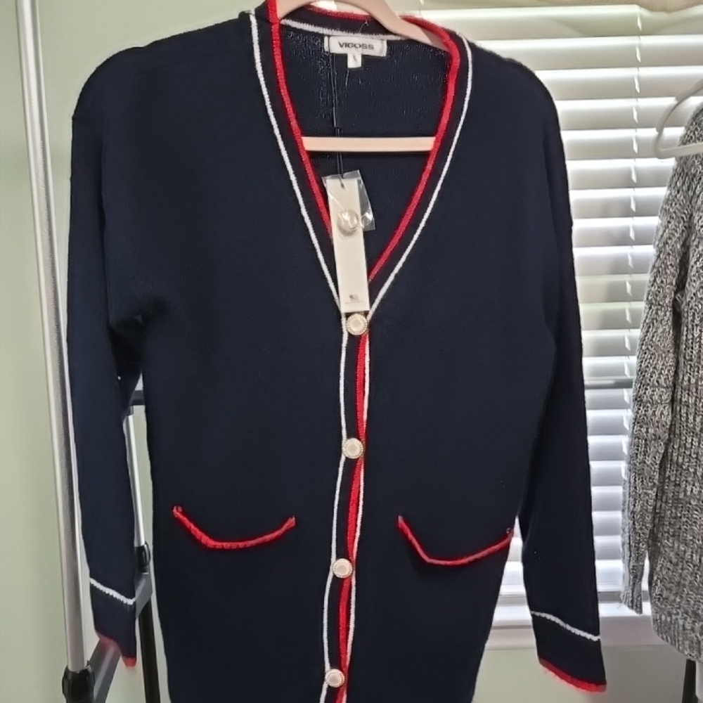 Vigoss sweater, size small